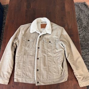Retro Levi’s furry jacket